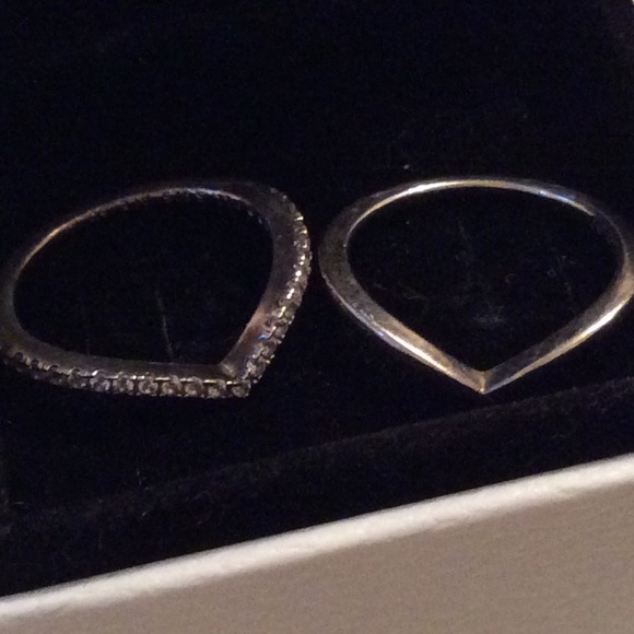 Two Pandora Wishbone rings - Picture 3 of 3